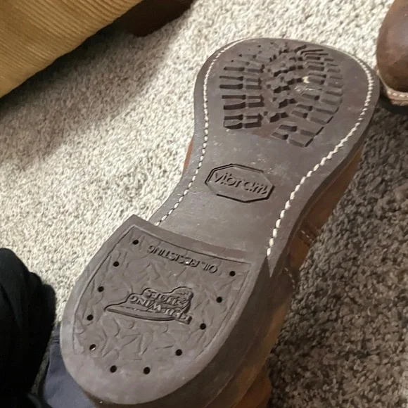 Red Wing Vibram Sole Men's Dark Brown Leather Boots - Picture 4 of 6